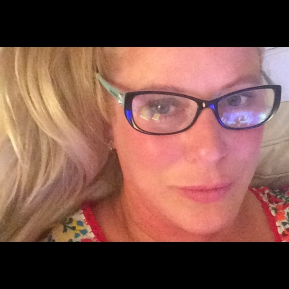 Meet your Posher, Courtenay - Picture 1 of 1